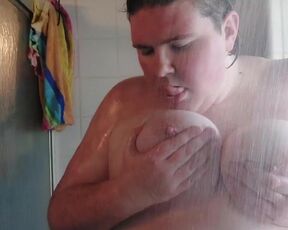 Bbw shower big titty bounce