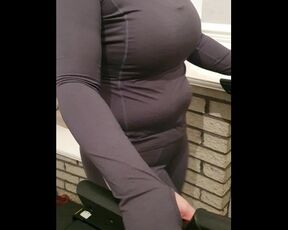 Step mom stand on treadmill get fucked hard by step son