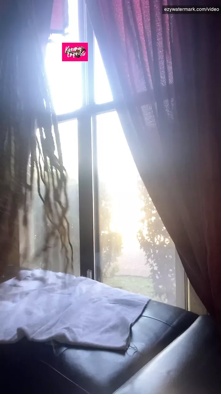 Double penetrated ass clapping