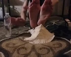 Seashell Foot Rub