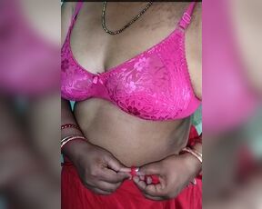 Payal bhabi ki bra changing karne ki time me bahut hot