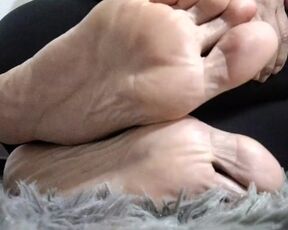 My delicious feet and my pretty soles!!