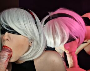 2B loves sucking cock