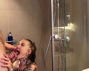 Petite hottie deepthroats in the shower before she gets fucked