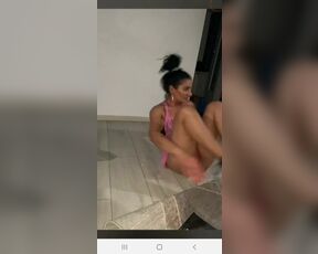 Live on facebook, crazy Romanian woman