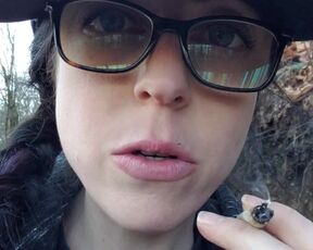 Nerdy Faery Has a Smoking and Pee Fetish