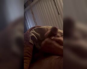 Huge cock pretty hands cumshot