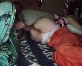 Sharing Bed with Wife (huge Creampie)